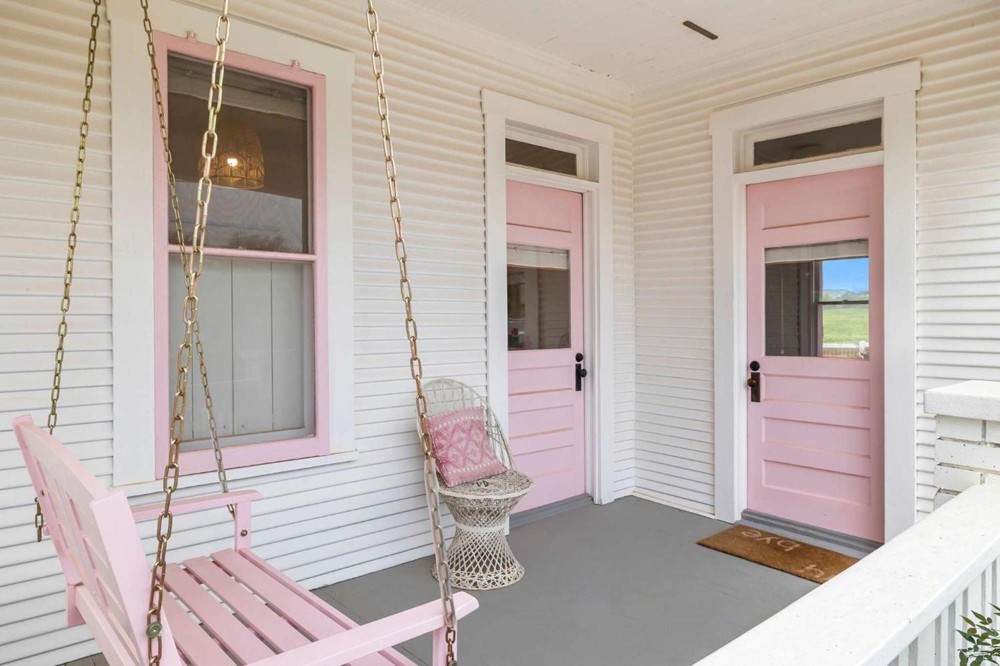 Pink Duchess - Mins To Main Hot Tub & Fire Pit Villa เฟรเดอริกส์เบิร์ก ภายนอก รูปภาพ