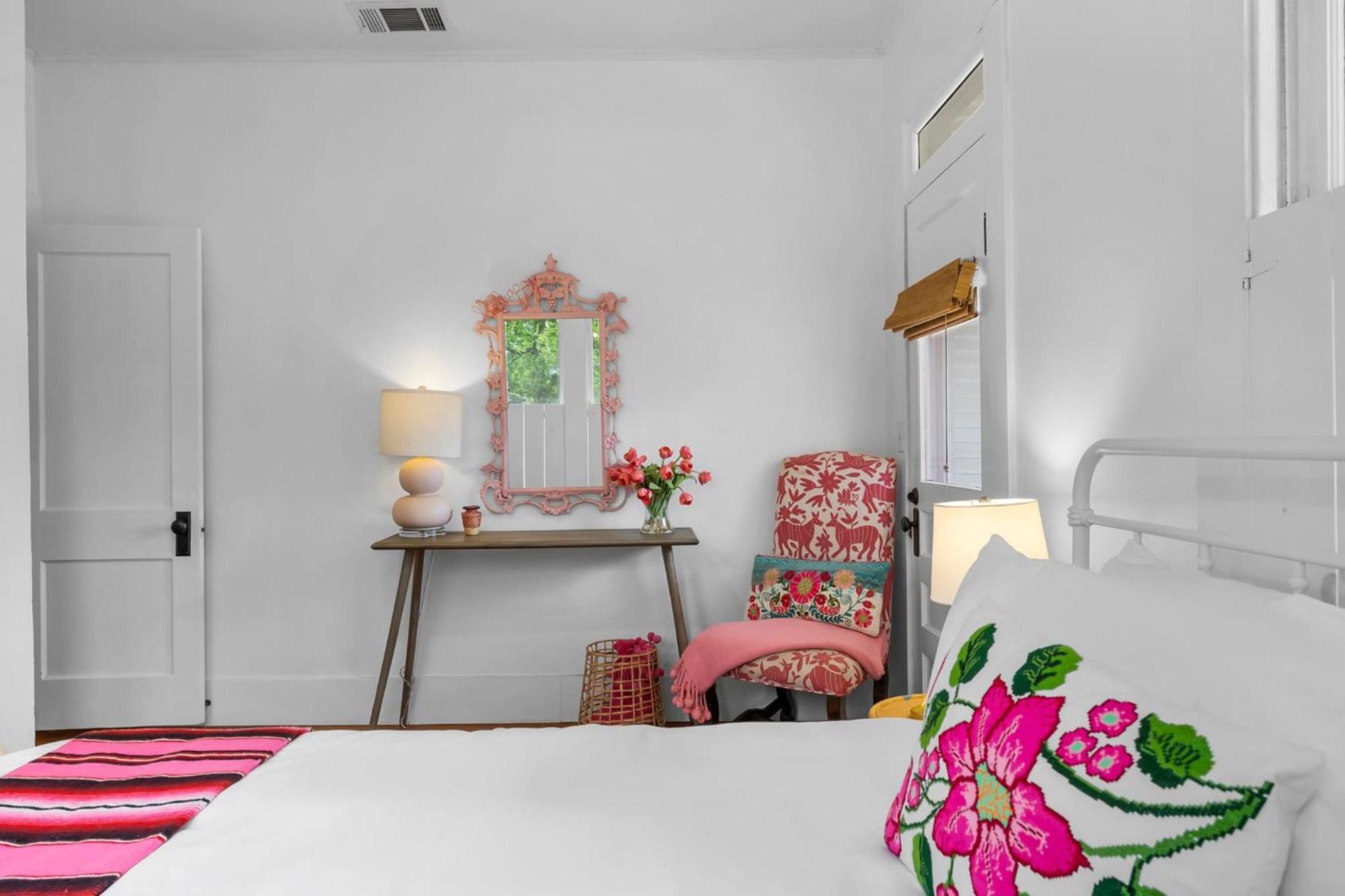 Pink Duchess - Mins To Main Hot Tub & Fire Pit Villa เฟรเดอริกส์เบิร์ก ภายนอก รูปภาพ