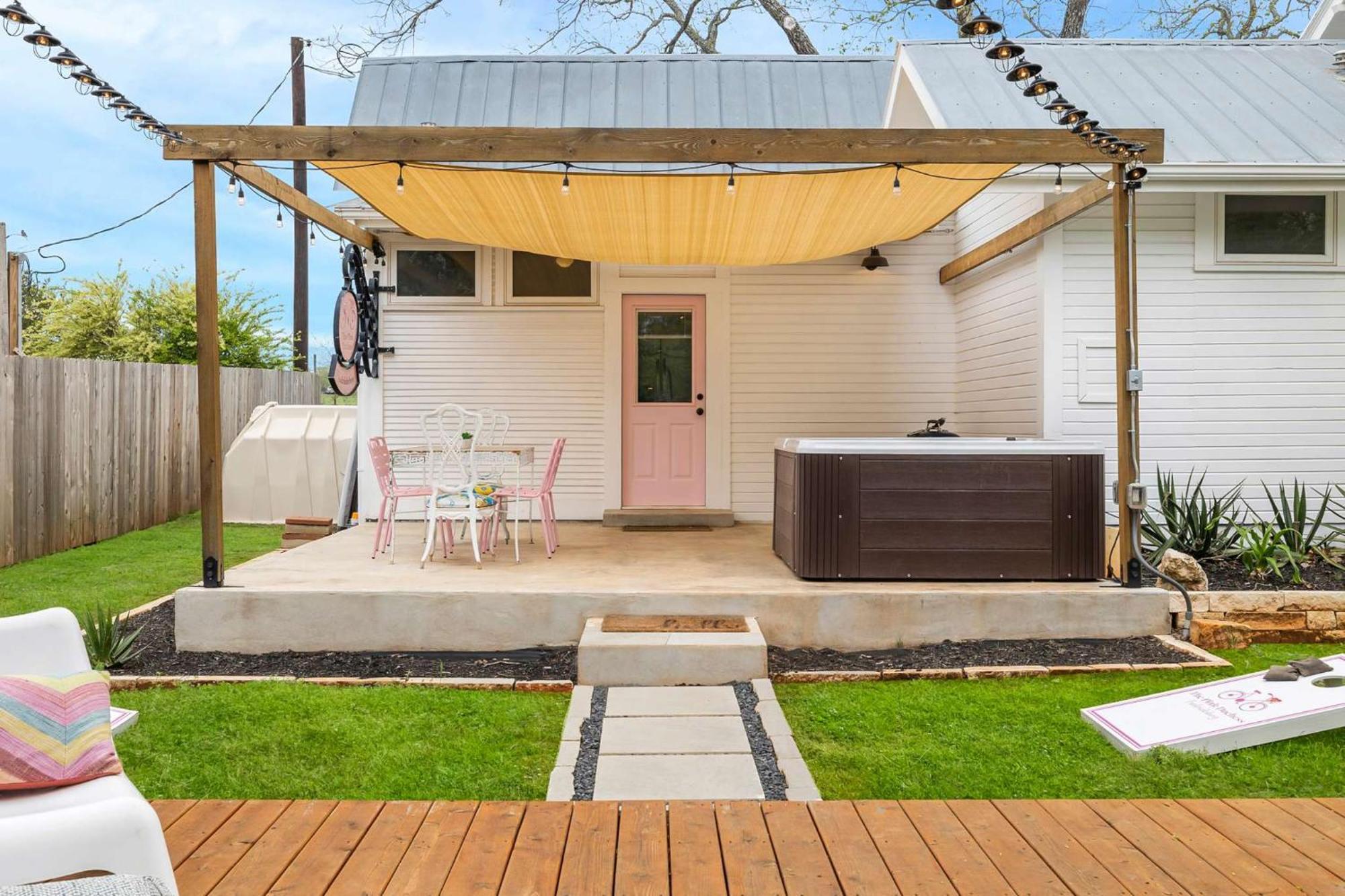 Pink Duchess - Mins To Main Hot Tub & Fire Pit Villa เฟรเดอริกส์เบิร์ก ภายนอก รูปภาพ